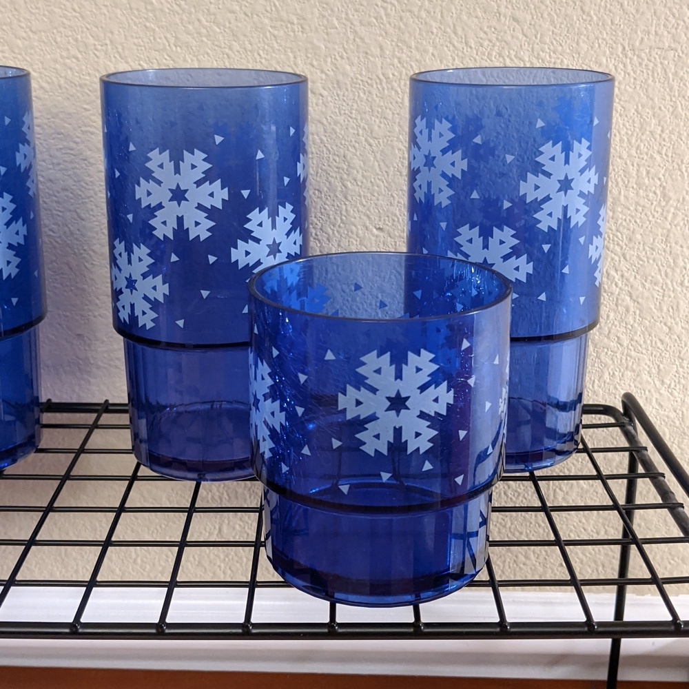 Snowflake Tupperware Preludio Tumbler Cups Blue Winter Set Acrylic Stack Vtg - Picture 2 of 8